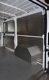 03_Oprema dostavnika Fiat Ducato podjetja Syncro Slovenija